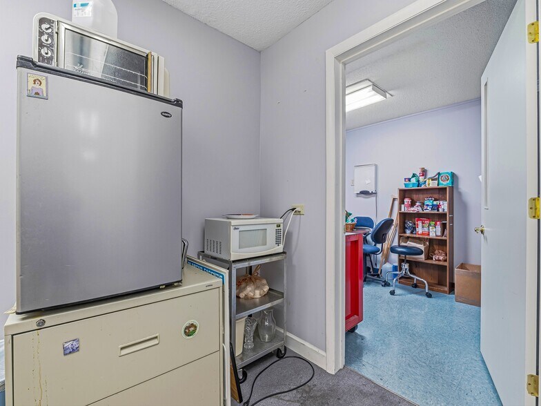 More Photos Of 5 Doctors Park, Asheville Medical For Lease