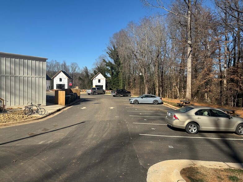 More Photos Of 198 Cowan St, Rutherfordton Apartments For Sale