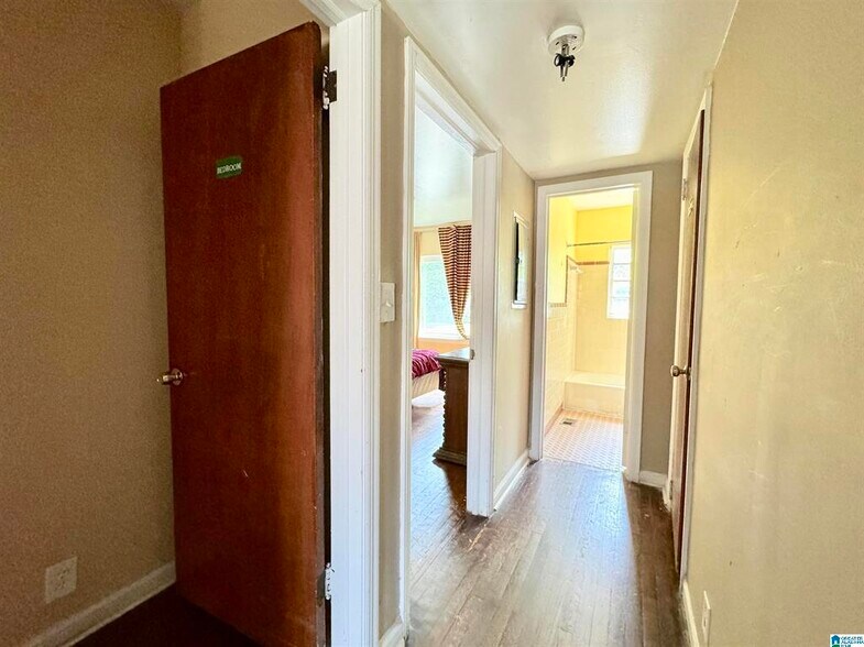 More Photos Of 115 Cotton Ave SW, Birmingham Apartments For Sale