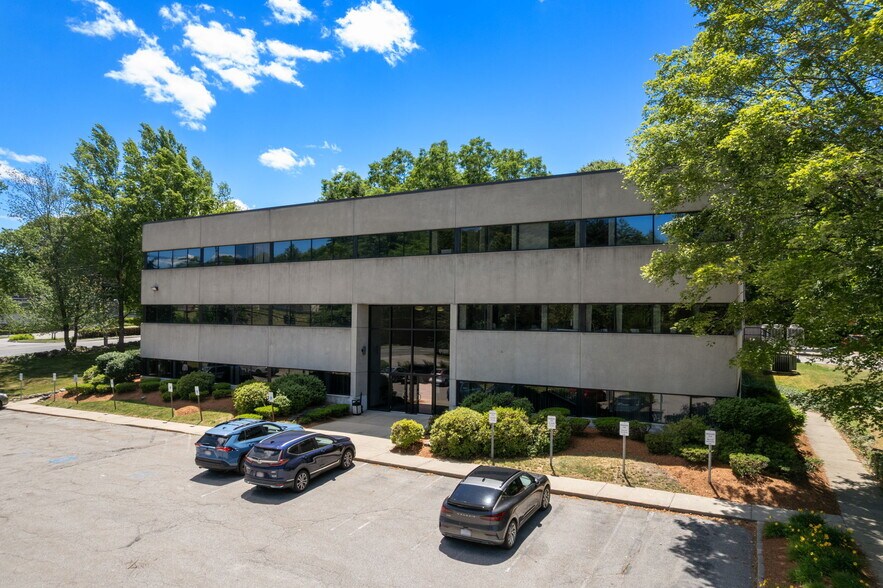 More Photos Of 526 Main St, Acton Office For Lease