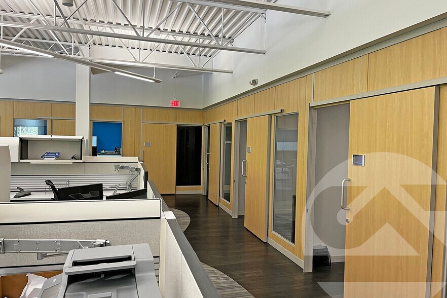 More Photos Of 2655 E Oakley Park Rd, Commerce Township Office For Sale