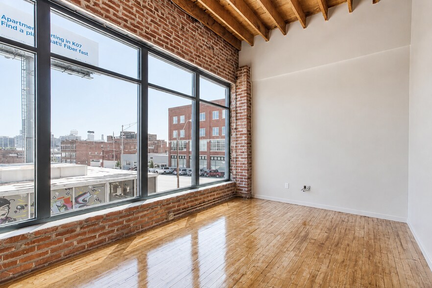 More Photos Of 1625-1627 Oak St, Kansas City Storefront Retail Office For Lease