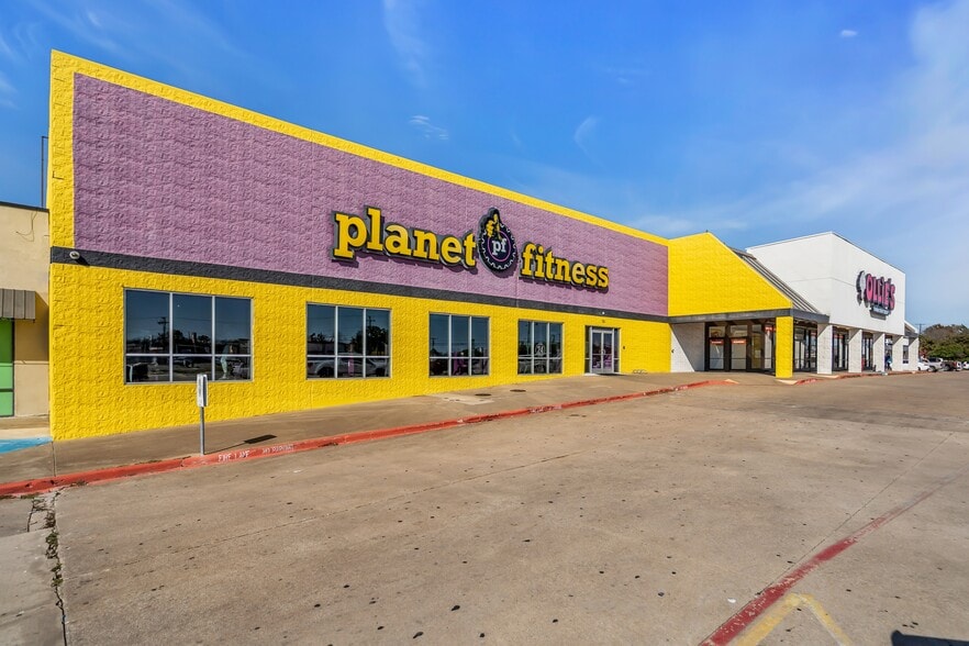 More Photos Of , Sherman General Retail For Sale