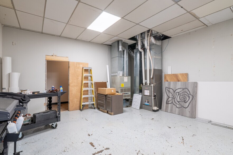 More Photos Of 2535 W Main St, Valley City Self Storage For Lease
