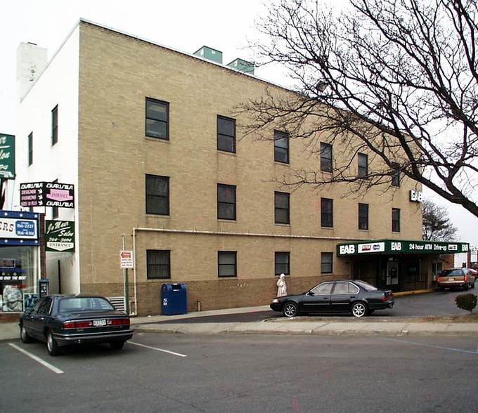 More Photos Of 330 Sunrise Hwy, Rockville Centre Office For Lease