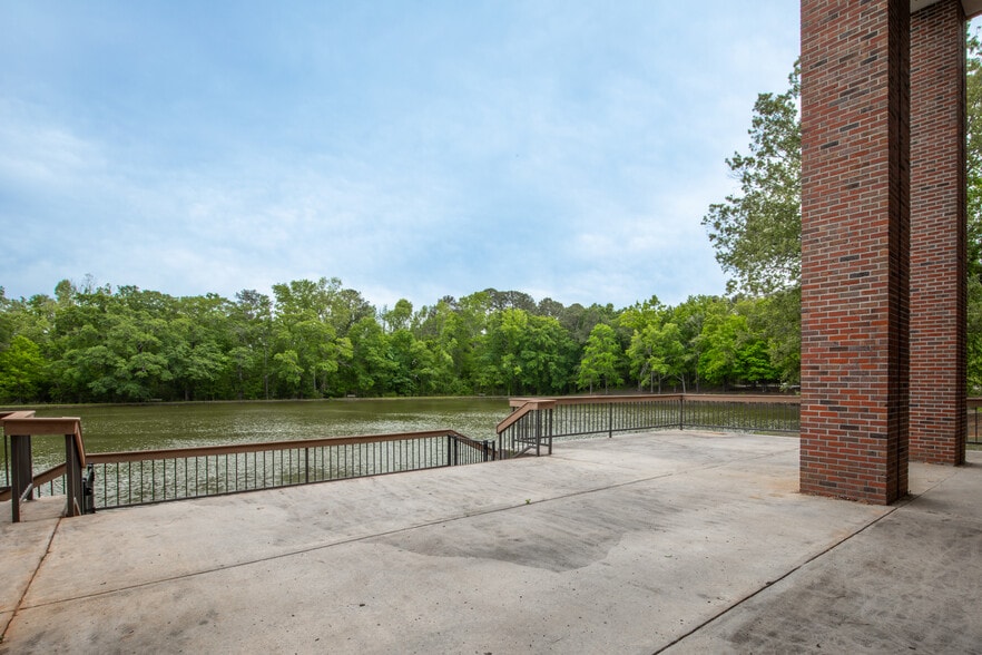 More Photos Of 3500 Riverside Dr, Macon-Bibb Religious Facility For Sale