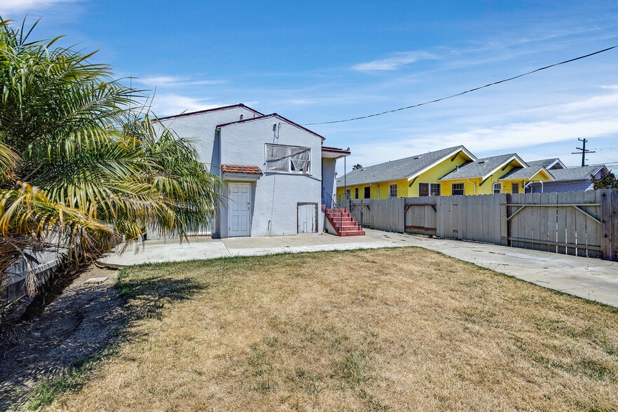 More Photos Of 1755 Washington Ave, San Leandro Bar For Sale