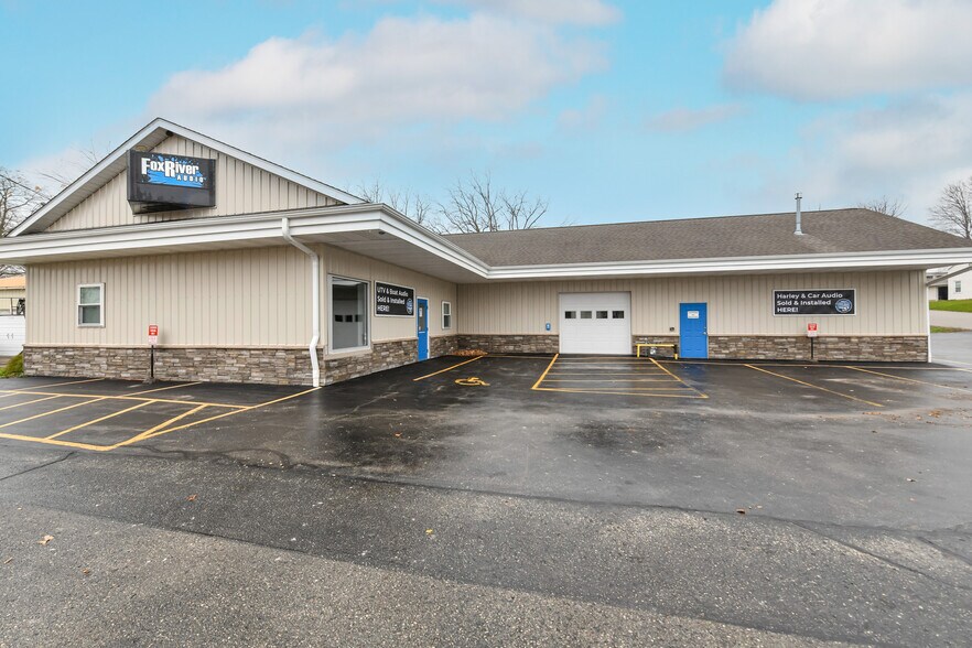 More Photos Of 108 N Front St, Burlington Specialty For Sale