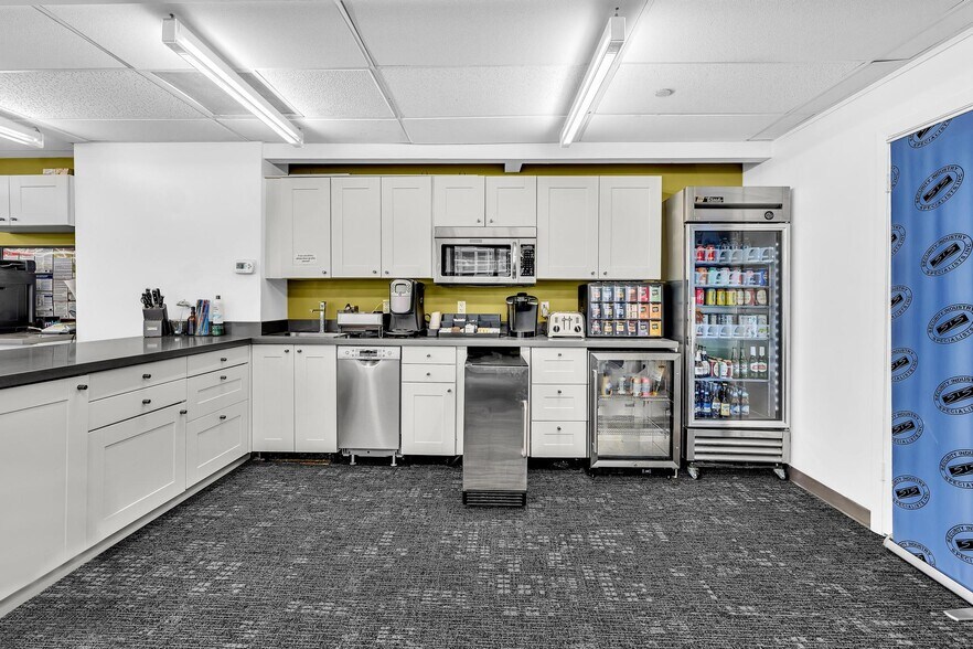 More Photos Of 1680 Michigan Ave, Miami Beach Office Residential For Sale