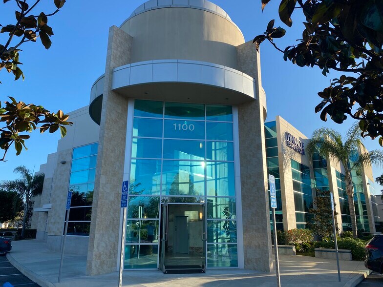 More Photos Of 1100 Flynn Rd, Camarillo Medical For Lease