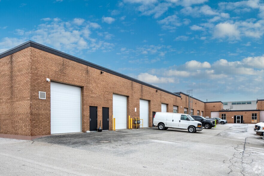 More Photos Of 6415 Northwest Dr, Mississauga Light Distribution For Lease