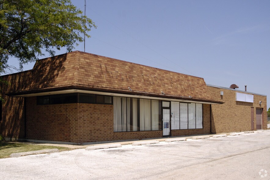 Primary Photo Of 1313 Hilltop Ave, Chicago Heights Flex For Sale