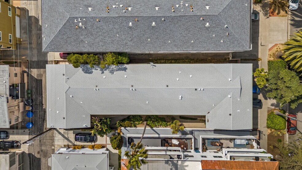 More Photos Of 1050 12th St, Santa Monica Apartments For Sale