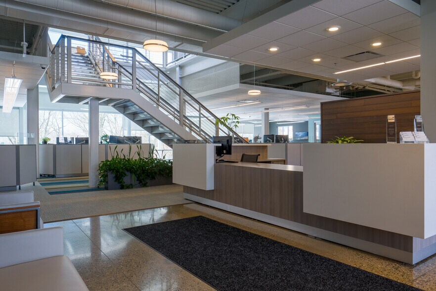 Primary Photo Of 3280 Evergreen Dr NE, Grand Rapids Medical For Sale