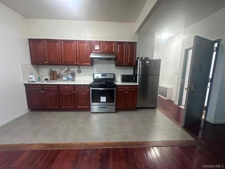 More Photos Of 102-03 Jamaica Ave, Richmond Hill Multifamily For Sale