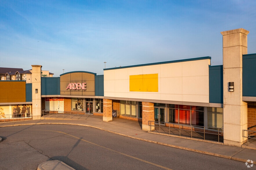 More Photos Of 3455-3549 Wyecroft Rd, Oakville Unknown For Lease