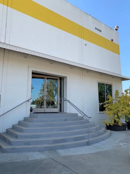 More Photos Of 31259 Wiegman Rd, Hayward Warehouse For Lease