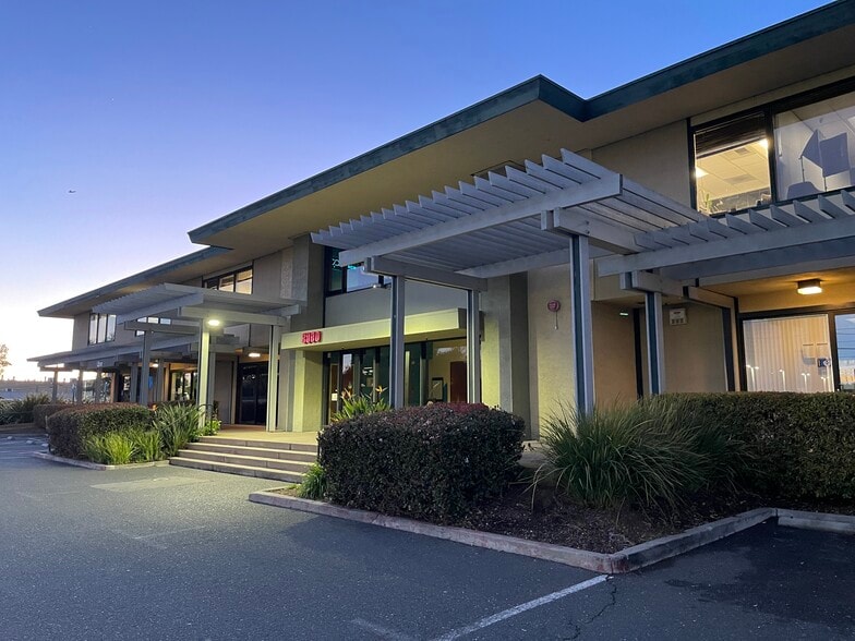 Primary Photo Of 8000 Edgewater Dr, Oakland Office For Lease