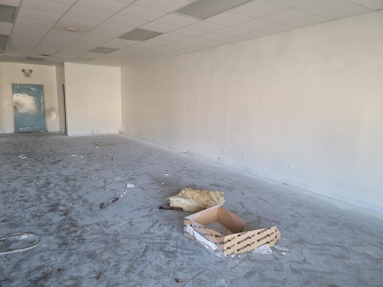 More Photos Of 337 West Ave, Cedartown Storefront For Sale