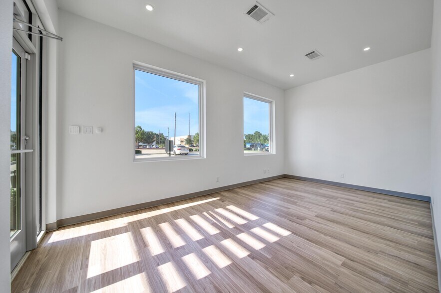 More Photos Of 104 Louetta Road & Vintage Preserve Pky, Houston Medical For Lease