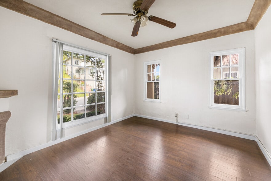 More Photos Of 1836 Lansdowne Ave, Los Angeles Multifamily For Sale