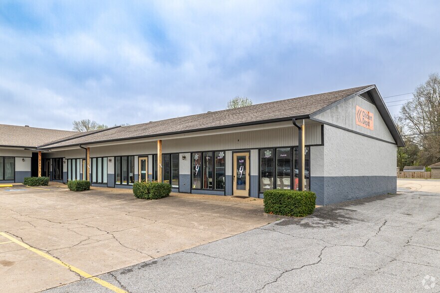 More Photos Of 1270 W Highway 412, Siloam Springs Freestanding For Lease