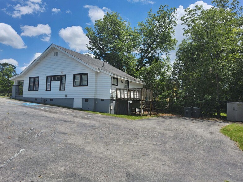 More Photos Of 2139 Bull St, Columbia Medical For Lease