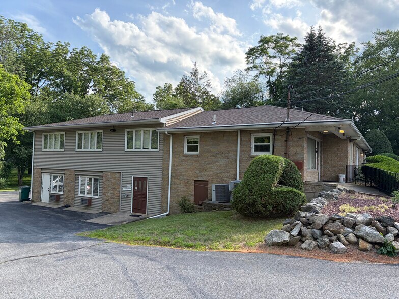 More Photos Of 688 Frenchtown Rd, East Greenwich Office For Sale