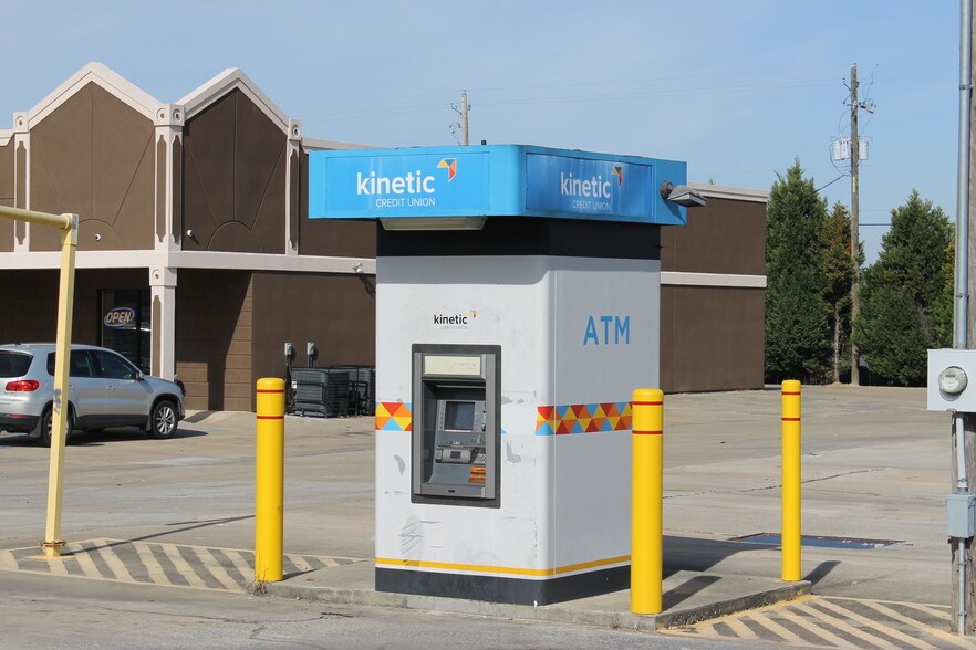 More Photos Of 3916 US-80, Phenix City Storefront Retail Office For Lease