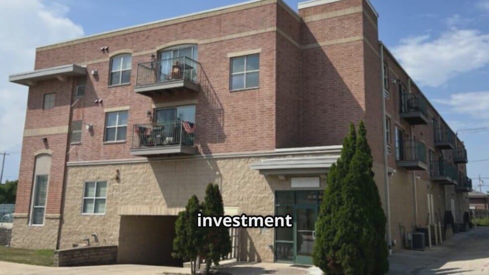 Primary Photo Of 920 Marquette Ave, South Milwaukee Apartments For Sale