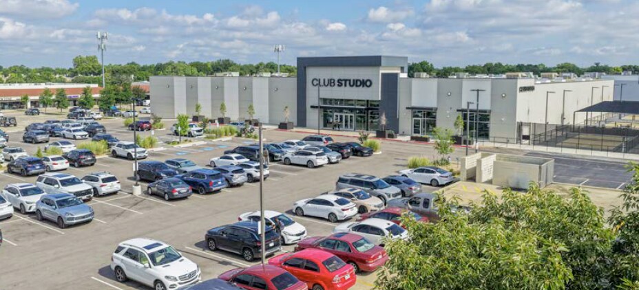More Photos Of 7007 Arapaho Rd, Dallas Health Club For Sale