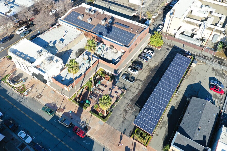 More Photos Of 234 Oak St, Brentwood Restaurant For Sale