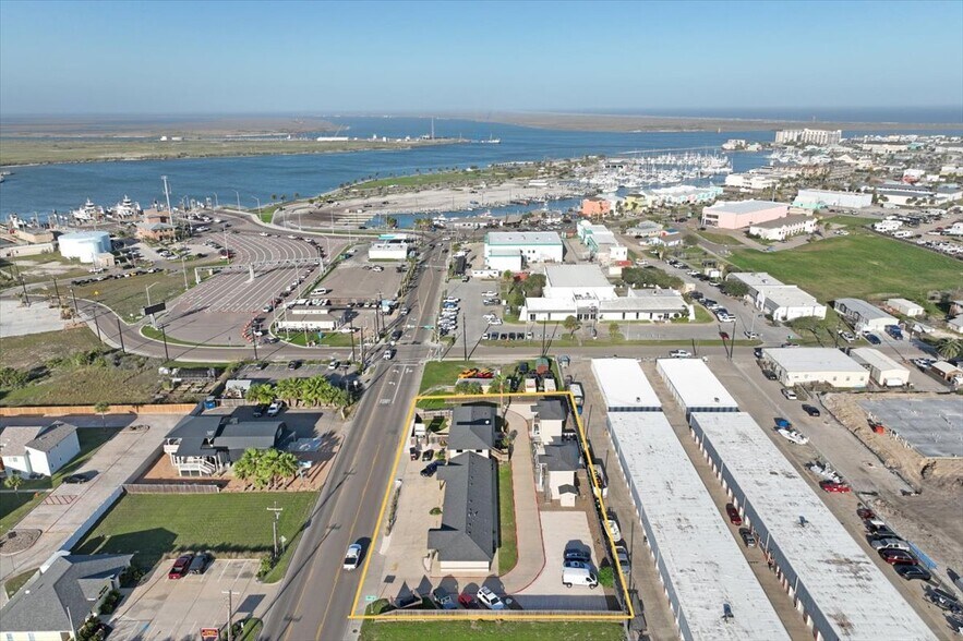 More Photos Of 121 Cut Off Rd, Port Aransas Office Residential For Sale