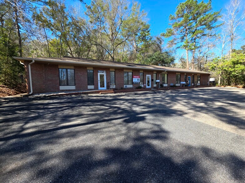 Primary Photo Of 2732 Capital NE, Tallahassee Medical For Sale