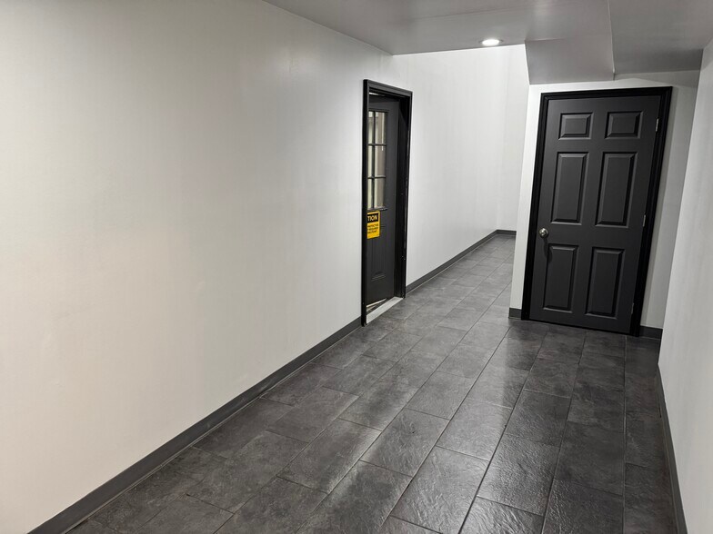 More Photos Of 2029 Brookside Ln, Kingsport Industrial For Sale