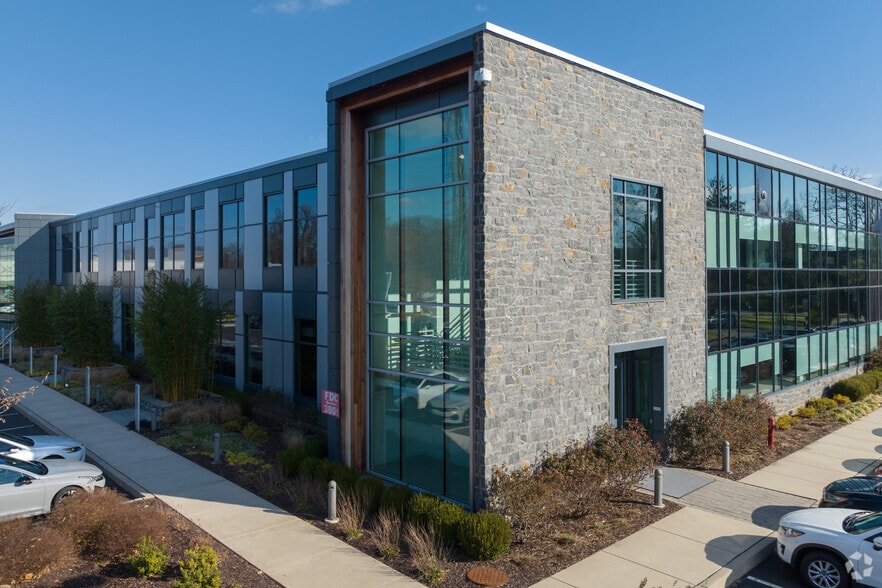 Primary Photo Of 3801 West Chester Pike, Newtown Square Office For Lease