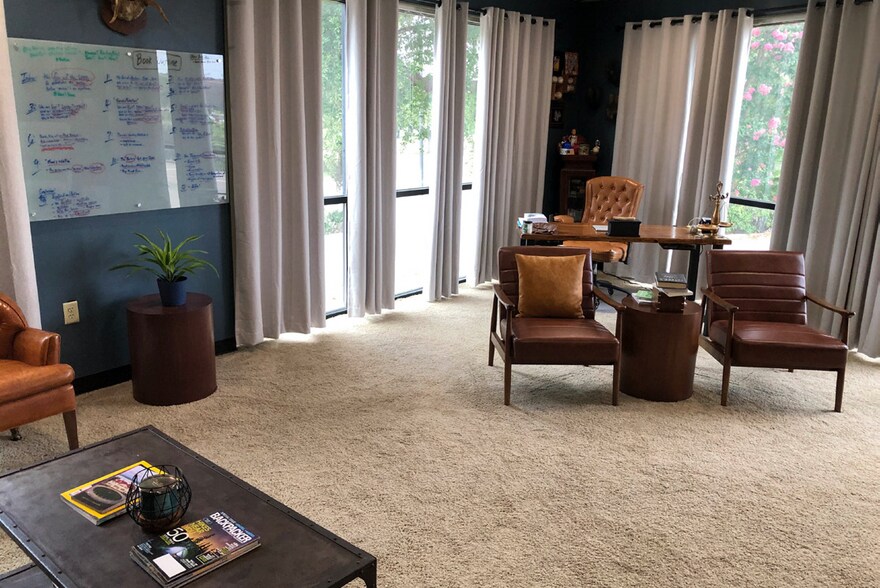 More Photos Of 3033 W Royal Ln, Irving Showroom For Sale