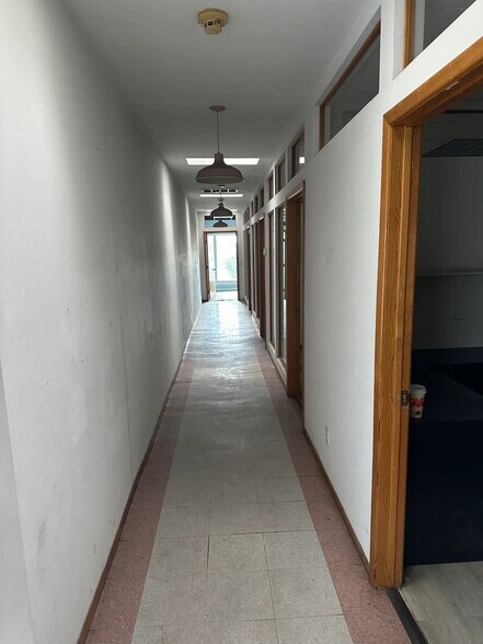 More Photos Of 112 S Country Club Dr, Mesa Light Distribution For Sale