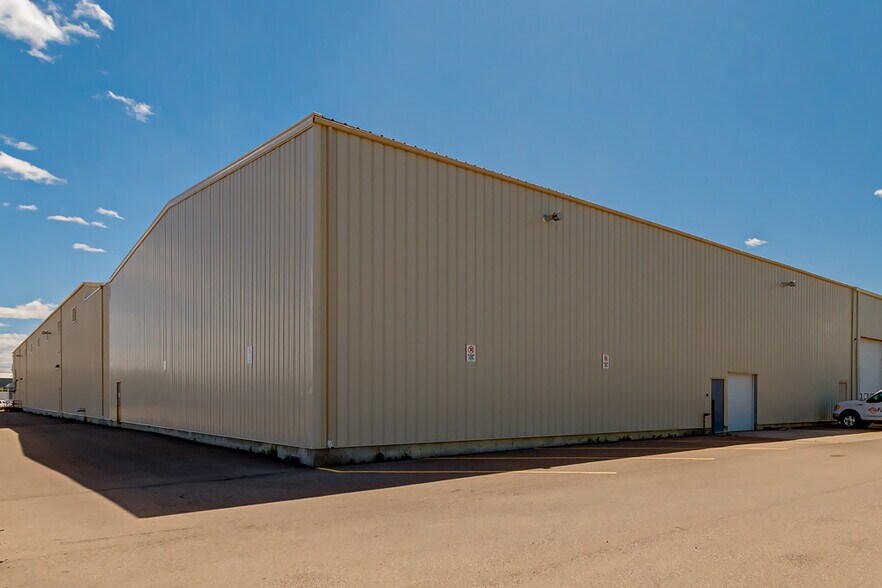 More Photos Of 4309 8th Ave, Lethbridge Warehouse For Lease