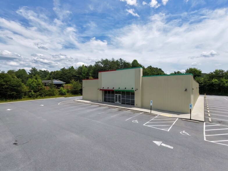 More Photos Of 104 Hwy 64 E, Hayesville Freestanding For Sale