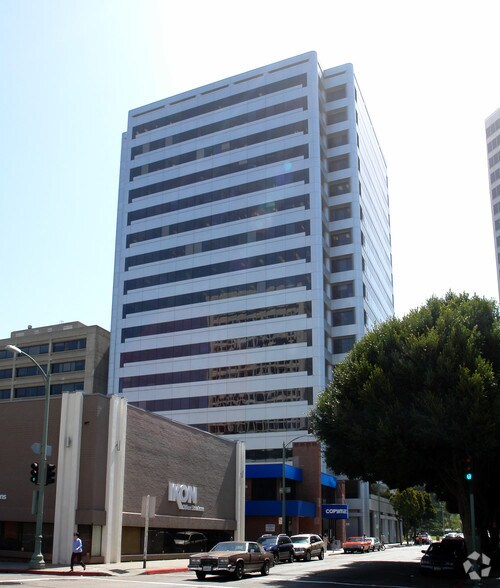 More Photos Of 1901 Harrison St, Oakland Coworking Space