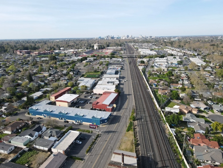 More Photos Of 4370 24th St, Sacramento Warehouse For Lease
