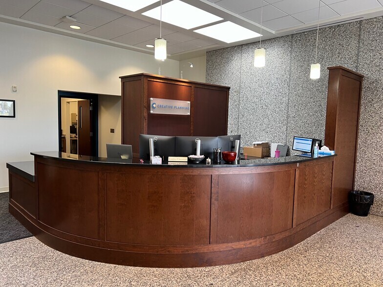 More Photos Of 220 Park Ave S, Saint Cloud Office For Sale