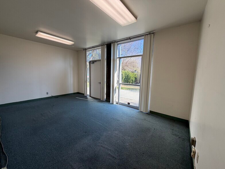 More Photos Of 352-376 Ignacio Blvd, Novato Storefront Retail Office For Lease