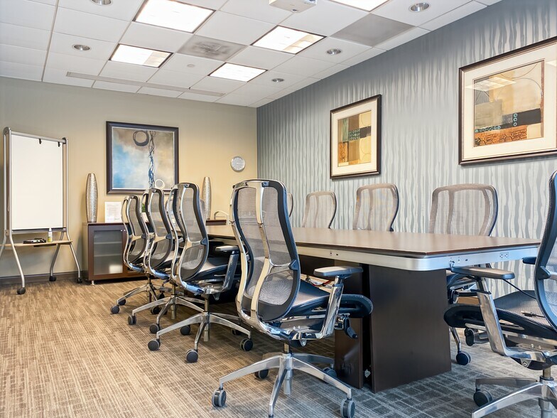 More Photos Of 2700 Patriot Blvd, Glenview Coworking Space