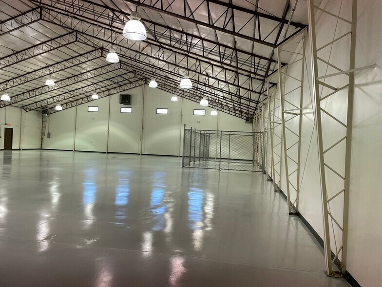 More Photos Of 19605 E 40 Hwy, Independence Warehouse For Sale
