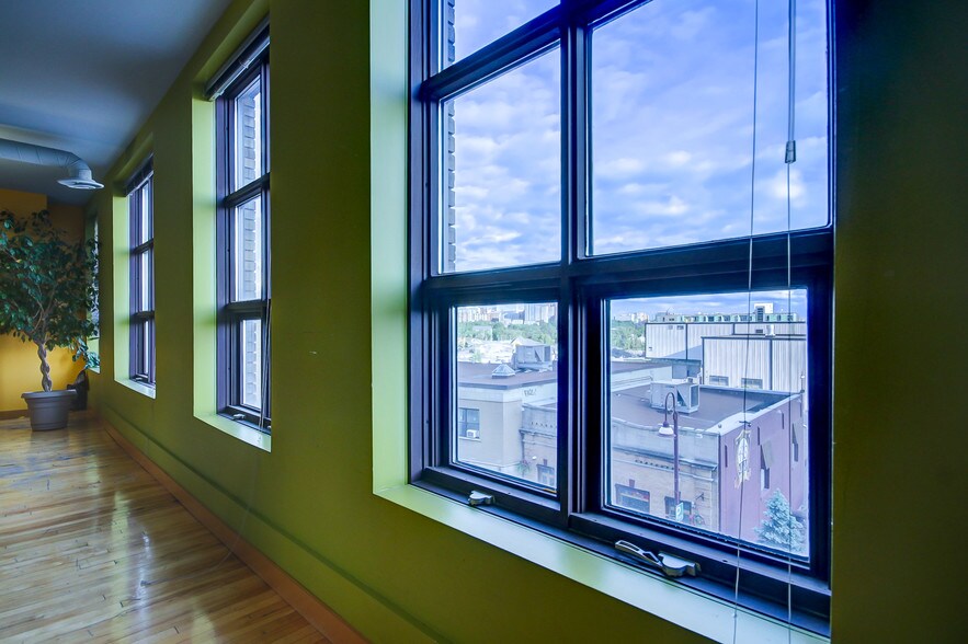 More Photos Of 75 Prom Du Portage, Gatineau Storefront Retail Office For Sale