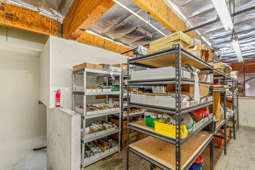 More Photos Of 4570 Donovan Way, North Las Vegas Light Distribution For Sale