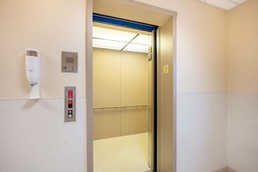 More Photos Of 811 Georgiana St, Port Angeles Medical For Sale