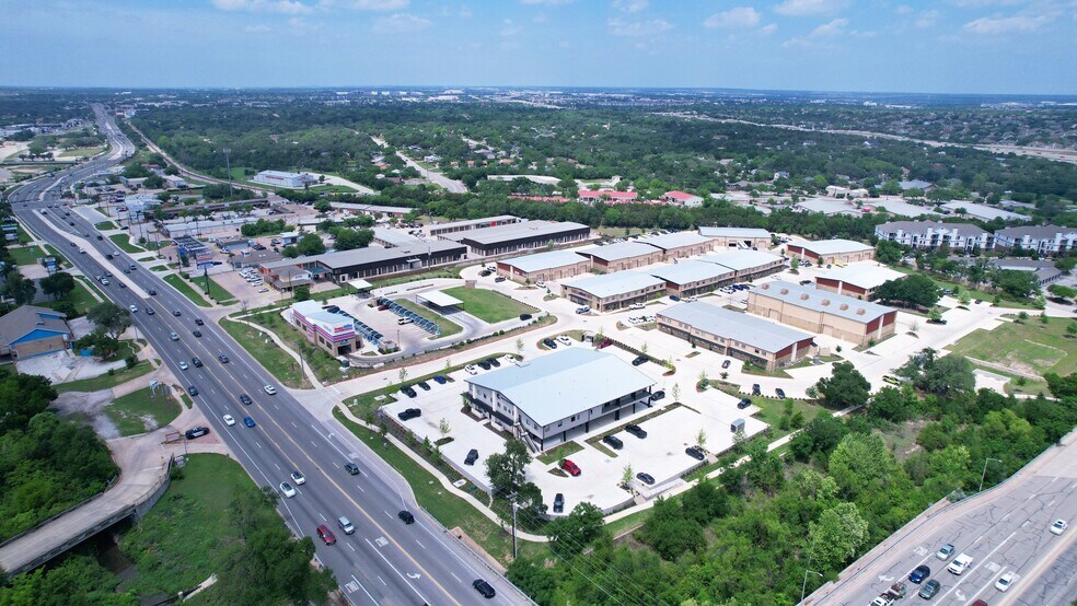 More Photos Of 730 S Bell Blvd, Cedar Park Office For Lease